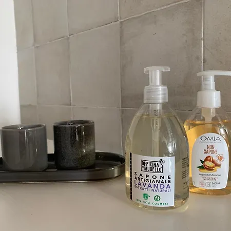 Circolo Vitale, Little